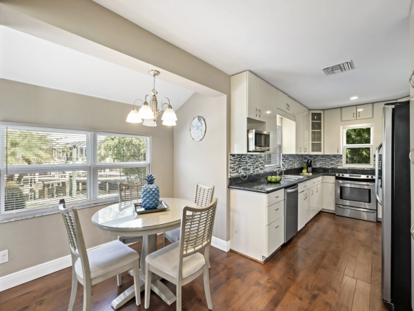 Canal Front 4 Bedroom Vacation Home Sleeps 10 Marco Island
